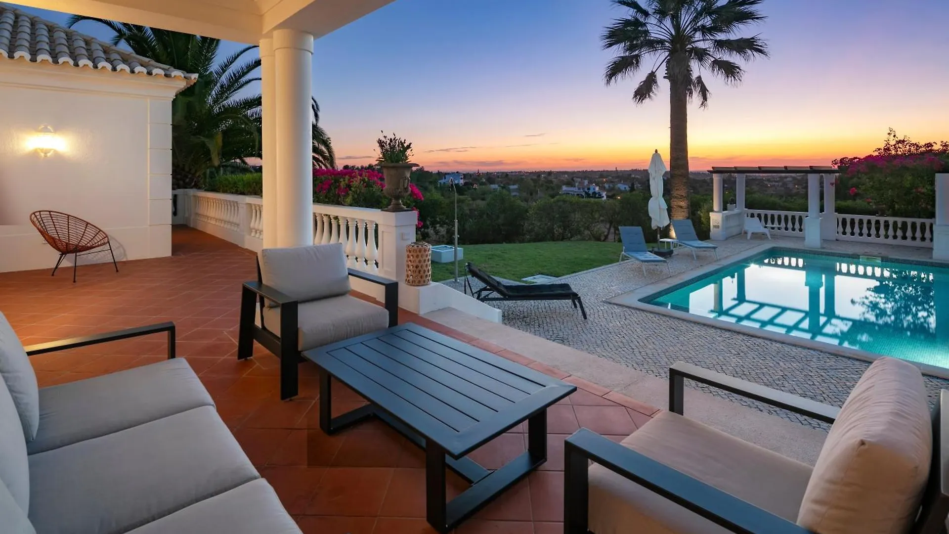 Villa Atlantico In Carvoeiro Carvoeiro  Holiday home Carvoeiro (Lagoa)