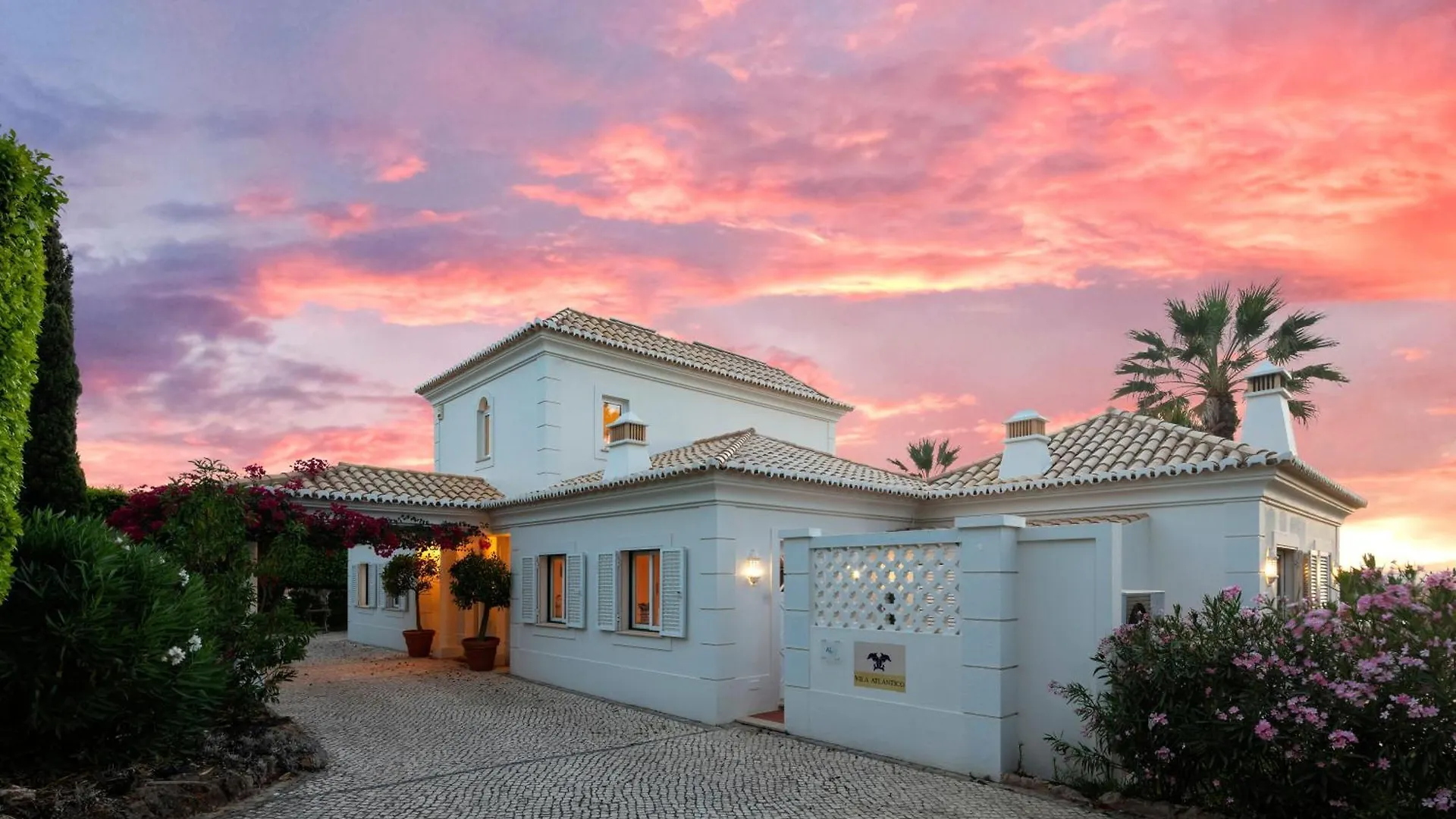 Villa Atlantico In Carvoeiro Carvoeiro  Portugal