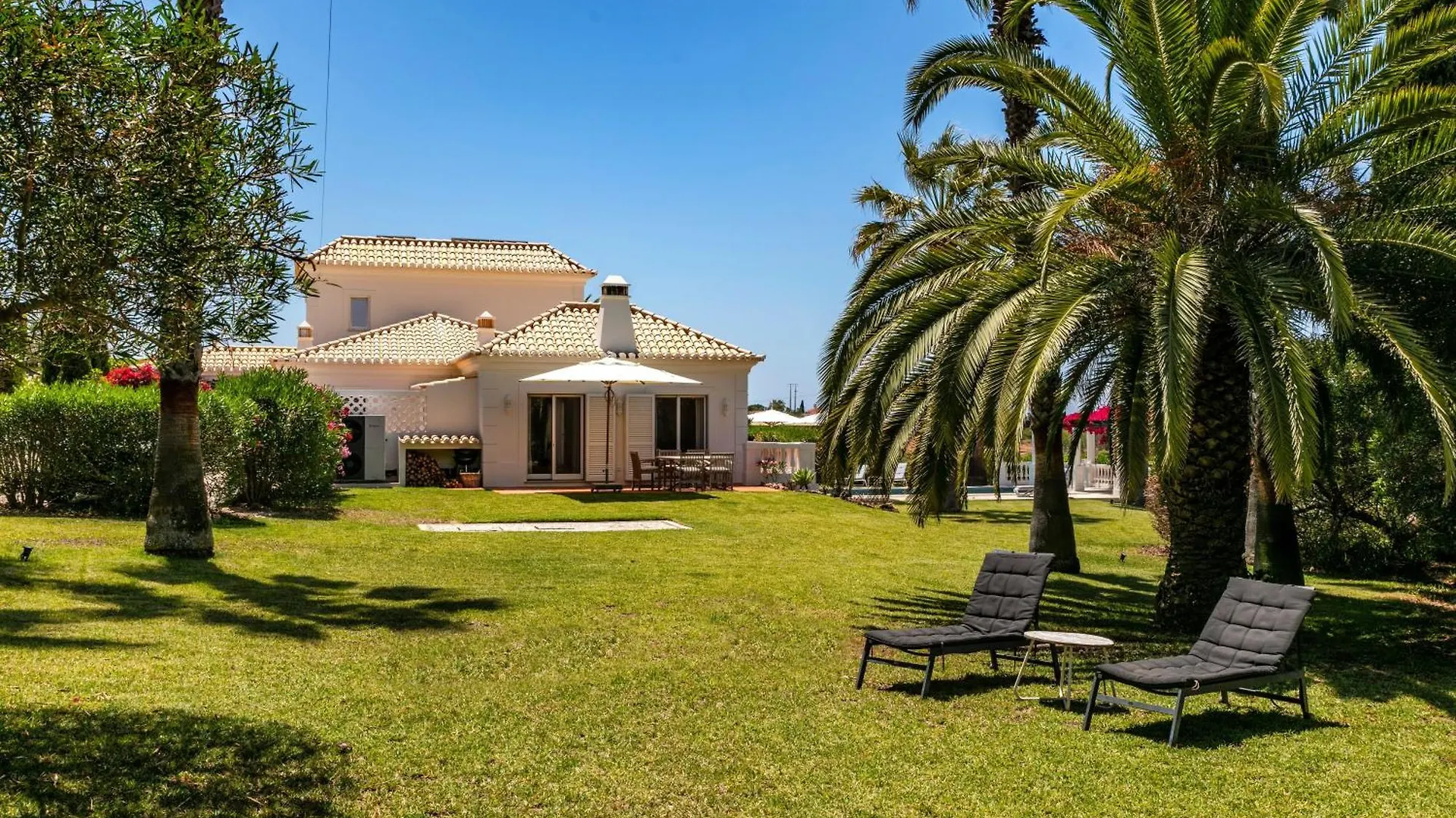 Villa Atlantico In Carvoeiro Carvoeiro  Holiday home Carvoeiro (Lagoa)